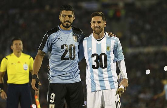 他在场中宛 他在场中宛