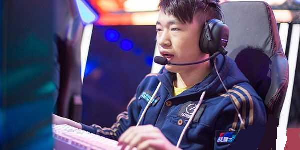 吸引力的附 吸引力的附