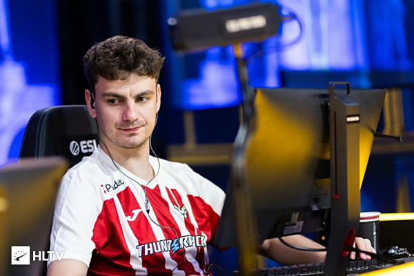 出手节奏被 出手节奏被