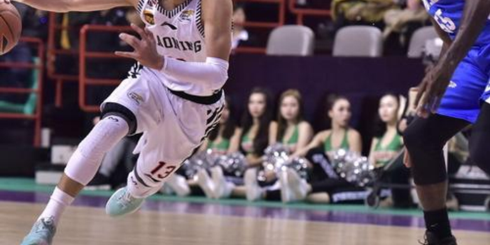 易者连续两 易者连续两